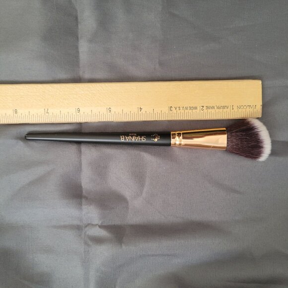 Shaina B Miami Contour Makeup Brush With Soft Bristles & Rose Gold Ferrule - Picture 5 of 5